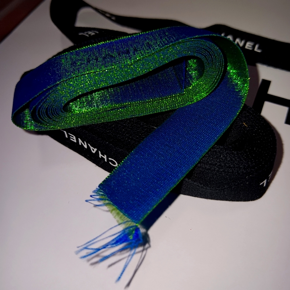 Chanel Guest Bag with Ribbon - Picture 3 of 4